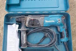 Location outil Marteau perforateur électrique Makita près de Marsangy