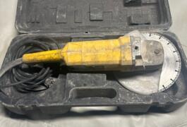 Location outil Meuleuse disqueuse 230mm Dewalt près de Cuffies