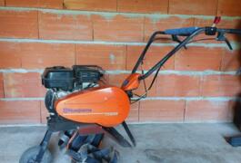 Location outil Motoculteur Thermique Husqvarna près de Saint-Laurent-Médoc