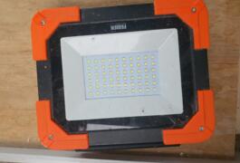 Location outil Projecteur chantier LED  près de Armentières
