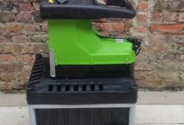 Location outil Broyeur de végetaux électrique près de Tourcoing