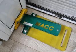 Location outil Lève porte  Mac-allister près de Villiers-sur-Marne