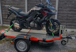 Location outil Remorque porte moto Moins de 750kg près de Le Pian-Médoc
