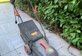Location outil Tondeuse à gazon électrique près de Gigean