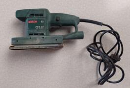 Location outil Ponceuse à bande électrique Bosch près de Non renseignée