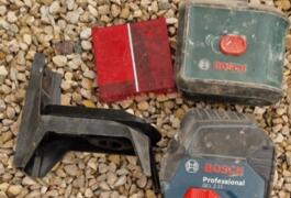Location outil Traceur laser  Bosch près de Raddon-et-Chapendu