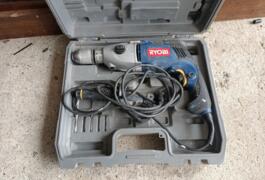 Location outil Visseuse perceuse électrique Ryobi près de Saint-Romain-de-Jalionas