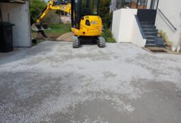 Location outil Mini pelle Avec conducteur près de Yzeure