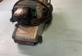 Location outil Ponceuse électrique Makita près de Brech