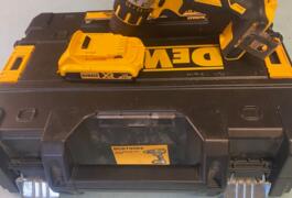 Location outil Perceuse visseuse Sans-fil Dewalt près de Brech