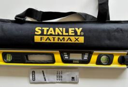 Location outil Niveau numérique  Stanley près de Romillé