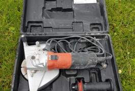 Location outil Rainureuse électrique près de Gomelange