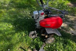 Location outil Motobineuse Thermique près de Ballan-Miré