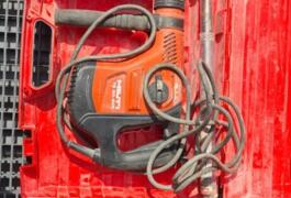 Location outil Burineur perforateur électrique Hilti près de Lyon