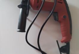 Location outil Perceuse à percussion électrique près de Rauzan