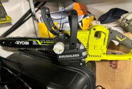 Location outil Tronçonneuse Sans-fil Ryobi près de Vizille