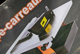 Location outil Coupe carreaux électrique près de Herrère