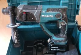 Location outil Perforateur burineur électrique Makita près de Angers
