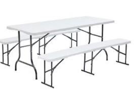 Location outil Table de réception  près de Soubise