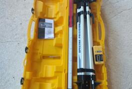 Location outil Laser rotatif  près de Moulins