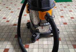 Location outil Aspirateur eau poussière électrique près de Saint-Aubin-le-Cloud