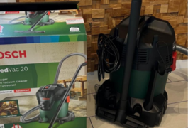 Location outil Aspirateur eau poussière électrique Bosch près de Lagord
