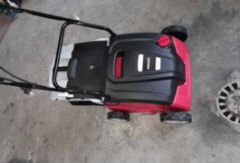Location outil Loue Scarificateur électrique GSC1700C, puissance 1300W  Bostitch près de Chèzeneuve