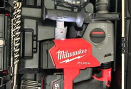 Location outil Burineur perforateur électrique Milwaukee près de Eaubonne