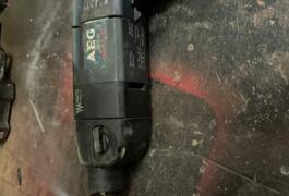 Location outil Perceuse électrique Aeg près de Messas