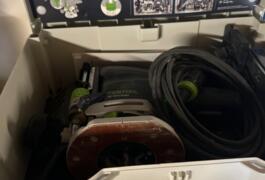 Location outil Défonceuse à bois électrique Festool près de Albon
