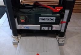 Location outil Raboteuse électrique Metabo près de Saint-Guyomard