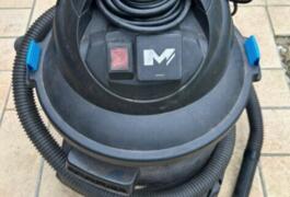 Location outil Aspirateur eau poussière électrique Mac-allister près de Avion