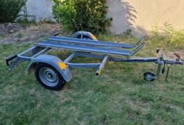 Location outil Remorque Moins de 750kg près de Valence