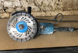 Location outil Meuleuse disqueuse 230mm Makita près de Tanques