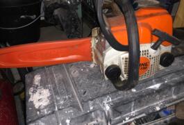 Location outil Tronçonneuse à bois Thermique Stihl près de Rive-de-Gier