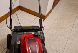 Location outil Tondeuse à gazon Thermique Honda près de Brive-la-Gaillarde