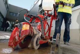 Location outil Découpeuse à disque Thermique Hilti près de Non renseignée