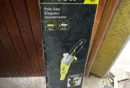 Location outil Tronçonneuse sur perche électrique Ryobi près de Pierre-Buffière