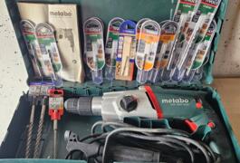 Location outil Perceuse à percussion électrique Metabo près de Creil