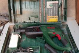 Location outil Perforateur électrique Bosch près de Pierres