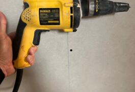 Location outil Visseuse à placo électrique Dewalt près de Pacé