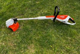 Location outil Coupe bordure électrique Stihl près de Saint-Mathieu-de-Tréviers