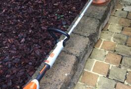 Location outil Coupe herbe à batterie électrique Stihl près de Étouvelles