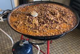 Location outil Kit paella 🥘 près de Mesnil panneville
