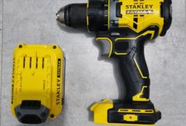 Location outil Visseuse perceuse Sans-fil Stanley près de Meyzieu