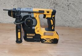 Location outil Perforateur électrique Dewalt près de Yerres