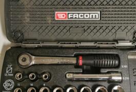 Location outil Coffret clés à douilles Coffret Facom près de Ueberstrass