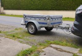 Location outil Remorque Moins de 750kg près de Breteil