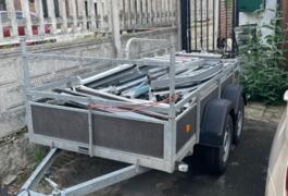 Location outil Remorque double essieux Moins de 750kg près de Saint-Hilaire-lez-Cambrai