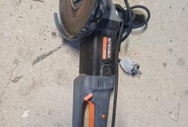 Location outil Disqueuse diamant électrique près de La rouviere